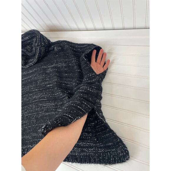 NWT Madden Black Pullover Turtle Neck Sweater Poncho One Size - Picture 2 of 5
